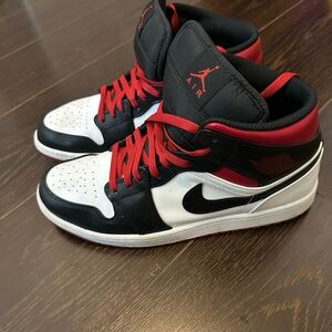 Jordan Men's Sneakers in Black, White, and Red
